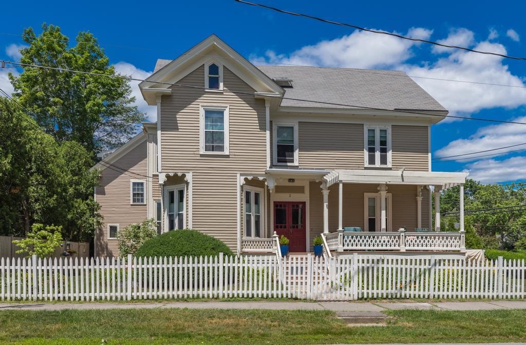 3 Gill Street Exeter, NH 03833 - Photo 1 of 34 Gallery Image 1