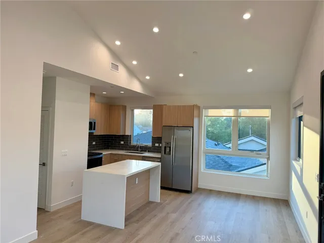 $3,800 | 17816 West Bullock, Encino, CA 91316