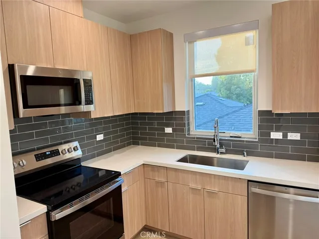 $3,800 | 17816 West Bullock, Encino, CA 91316