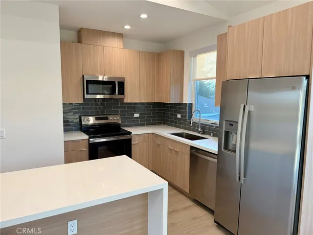 $3,800 | 17816 West Bullock, Encino, CA 91316