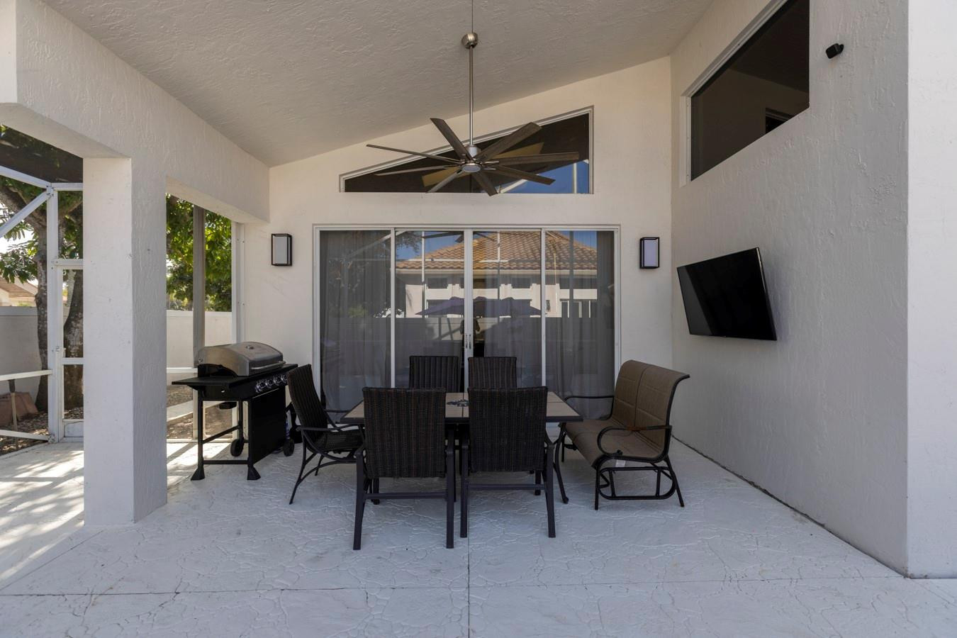 6391 Northwest 23rd Lane Boca Raton, FL 33434 - Photo 29 of 49 a view of a livingroom with furniture