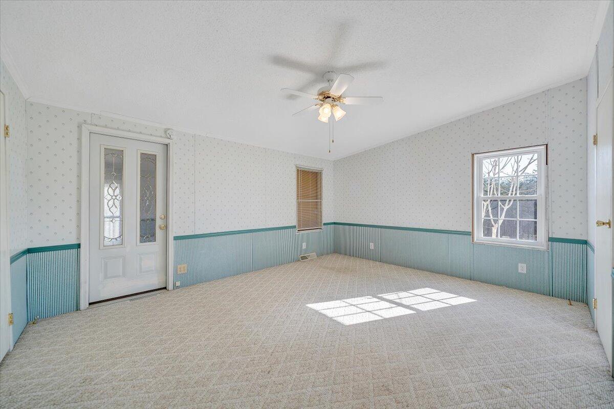 1320 Horseshoe Point Road Henry, VA 24102 - Photo 24 of 85 27-MIB01000