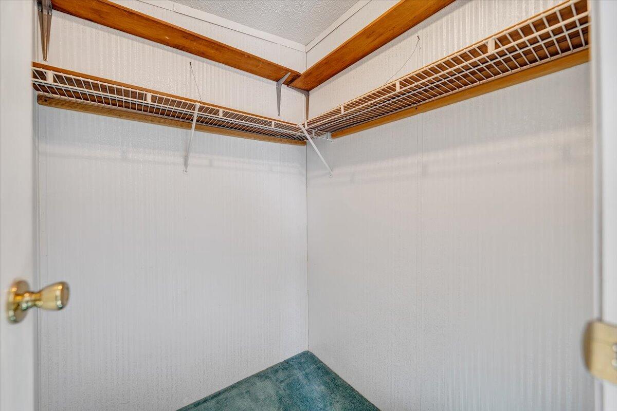 1320 Horseshoe Point Road Henry, VA 24102 - Photo 39 of 85 43-MIB01051