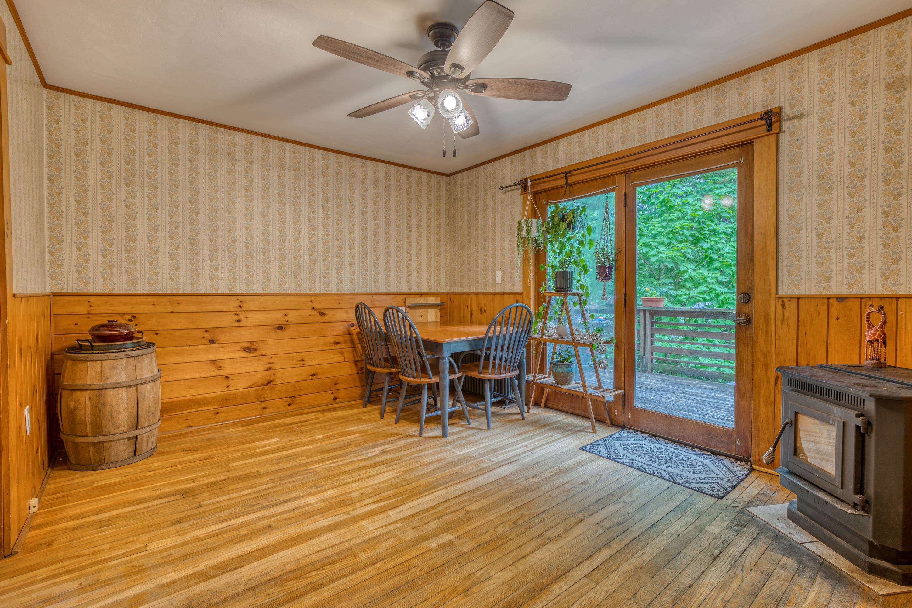 19 Crescent Street Derry, NH 03038 - Photo 6 of 31 Gallery Image 6