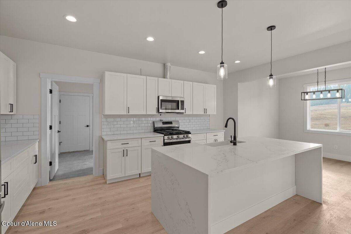 1047 Merideth Road Plummer, ID 83851 - Photo 3 of 49 16-Kitchen