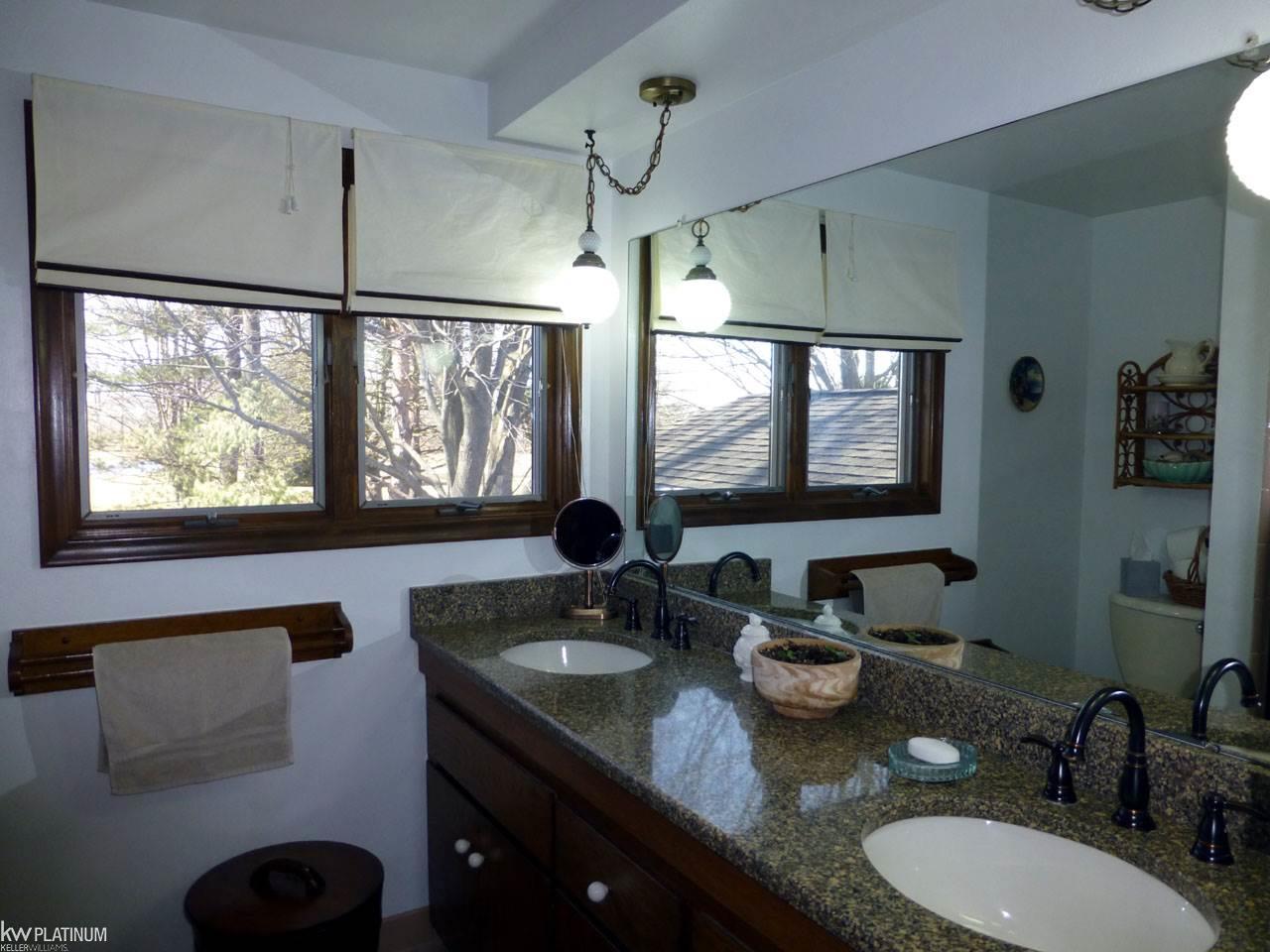 1928 Stoddard Road Richmond, MI 48062 - Photo 21 of 48 31341028-20.JPG