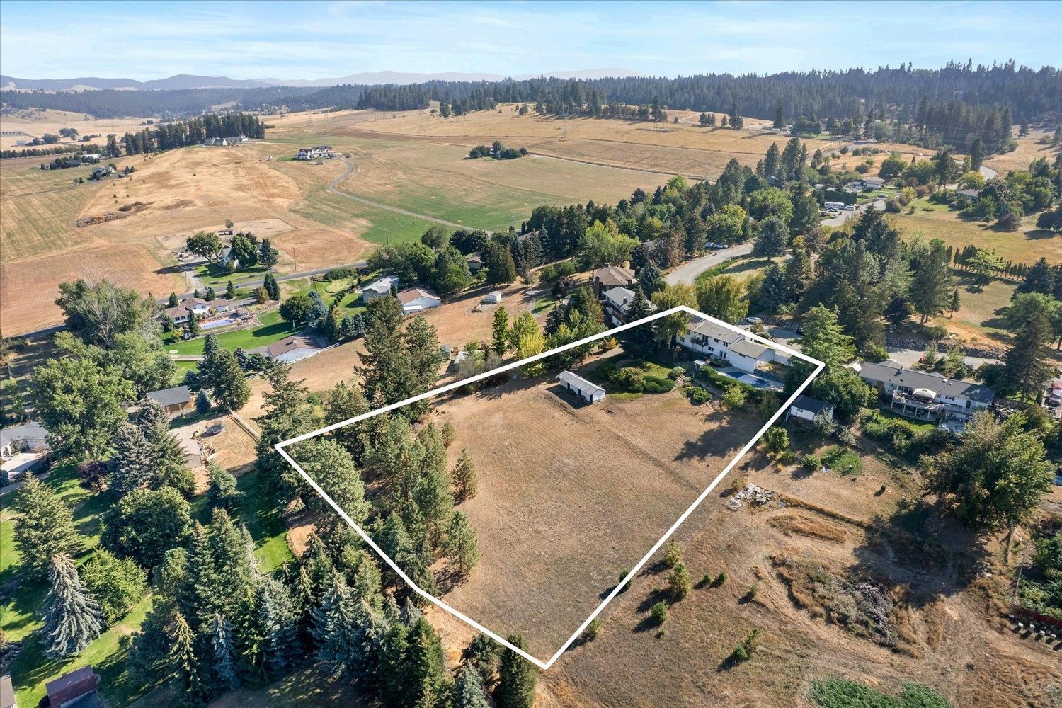 10530 North Overview Circle Spokane, WA 99217 - Photo 37 of 39 Gallery Image 37