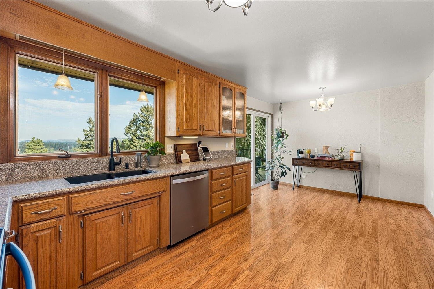 10530 North Overview Circle Spokane, WA 99217 - Photo 8 of 39 Gallery Image 8