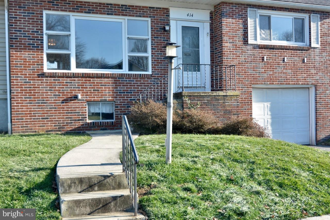 414 Marshall Drive Reading, PA 19607 - Photo 4 of 43 Gallery Image 4