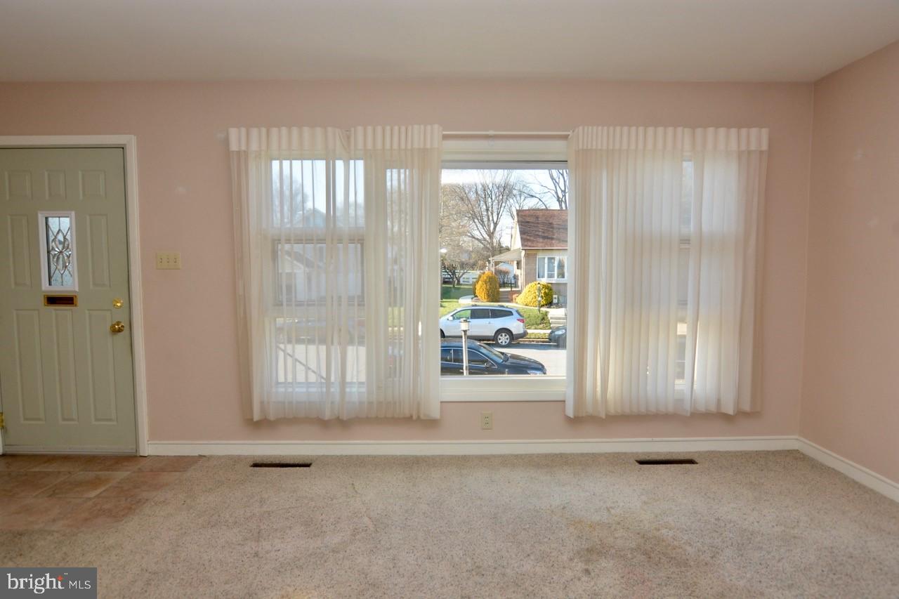 414 Marshall Drive Reading, PA 19607 - Photo 5 of 43 Gallery Image 5