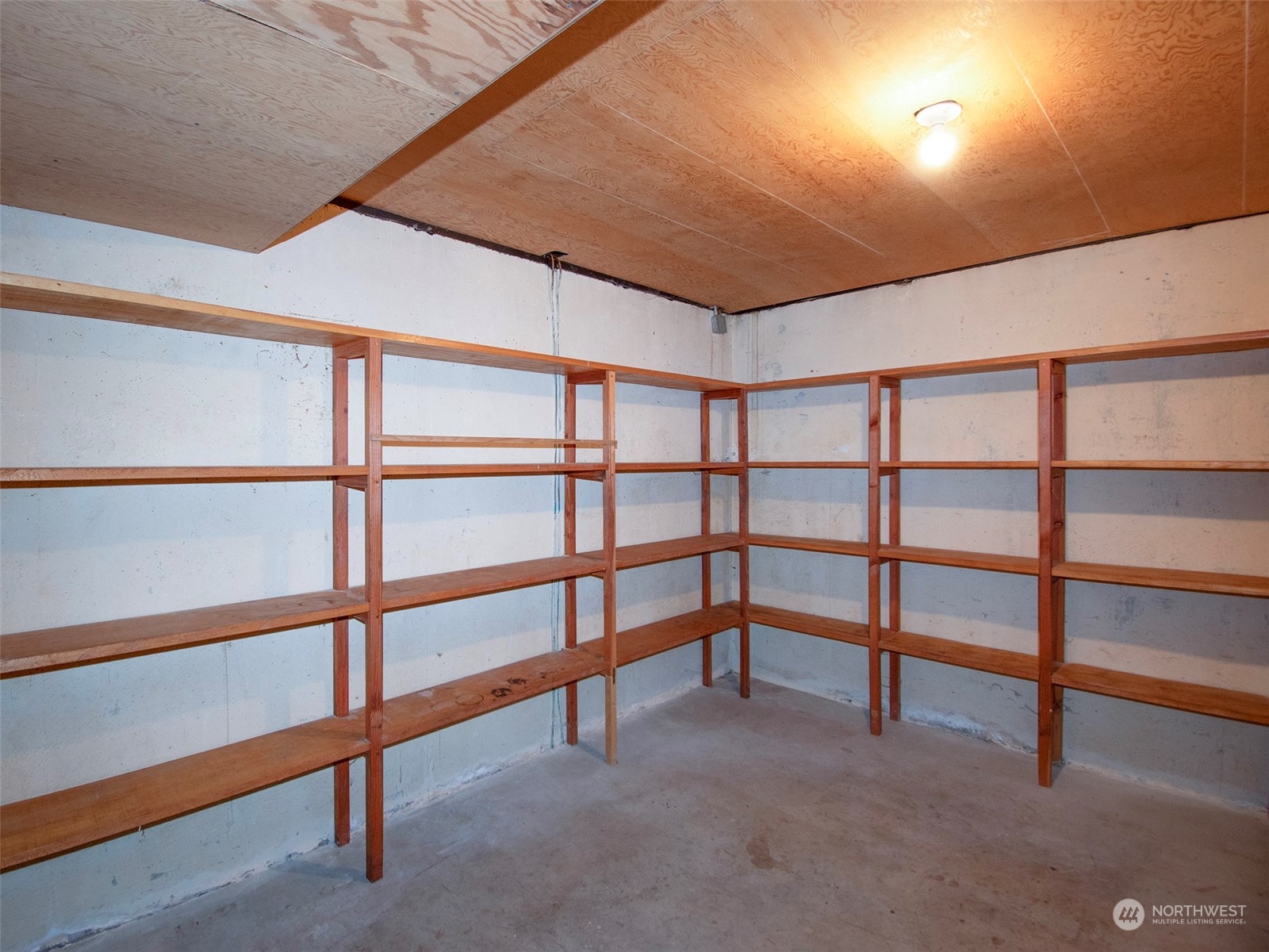 4217 South Bean Road Port Angeles, WA 98363 - Photo 26 of 40 a view of furniture in a room