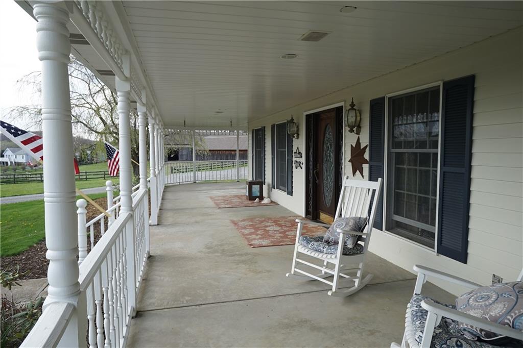 447 Dinnerbell Road Butler, PA 16002 - Photo 3 of 25