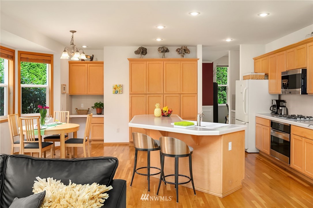 3412 Northeast 21st Street Renton, WA 98056 - Photo 5 of 25 Gallery Image 5