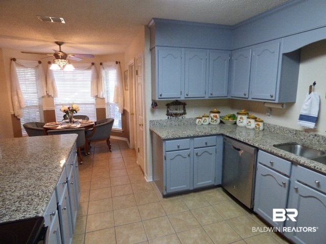 568 Ridgewood Drive Daphne, AL 36526 - Photo 4 of 28