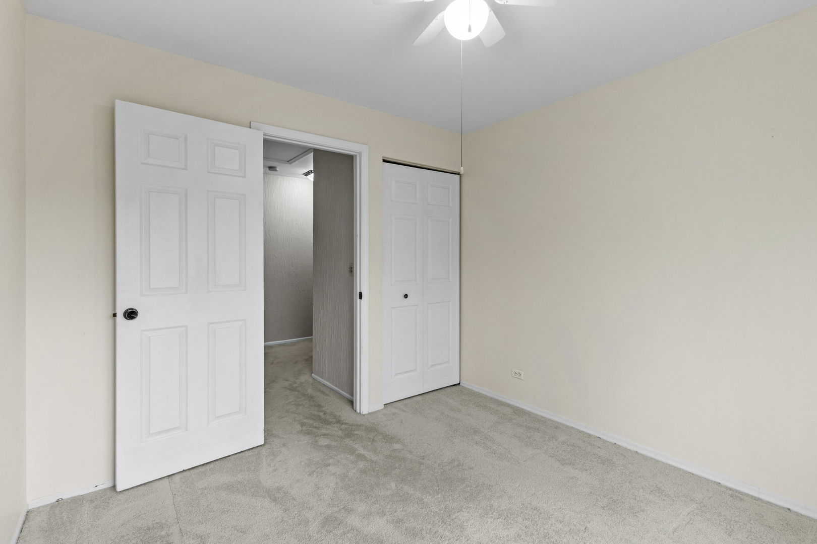 1406 Aldgate Court, Unit D2 Wheeling, IL 60090 - Photo 17 of 26