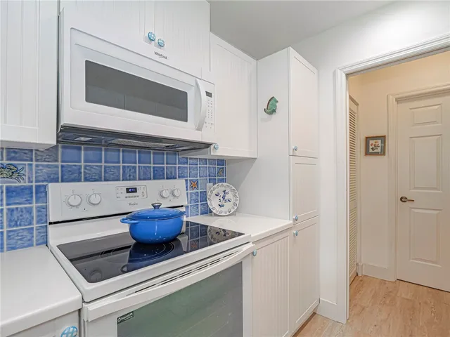 $575,000 | 1385 Winding Oaks Circle West, Unit 703, Vero Beach, FL 32963