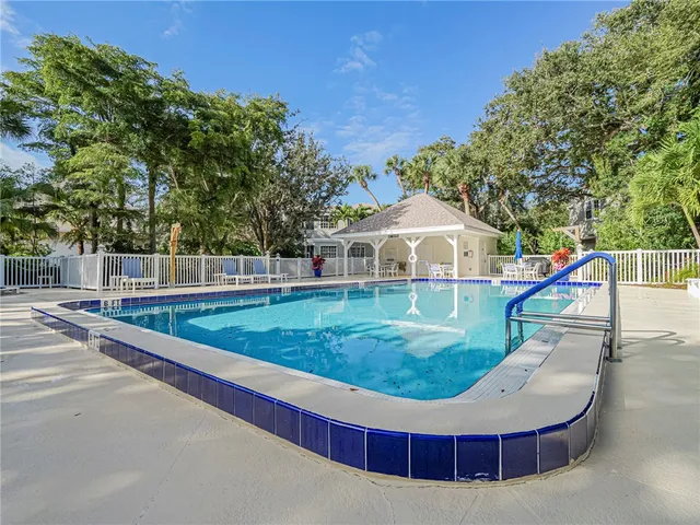 $575,000 | 1385 Winding Oaks Circle West, Unit 703, Vero Beach, FL 32963