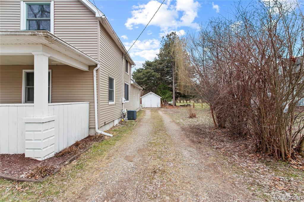225 West Ridge Street Owosso, MI 48867 - Photo 27 of 46