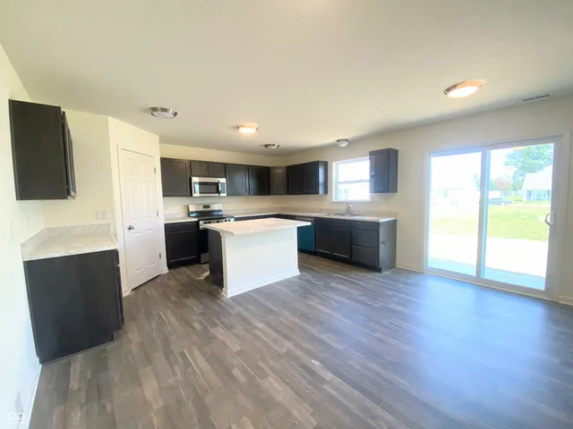 $259,000 | 2017 Sandhill Drive, Seymour, IN 47274