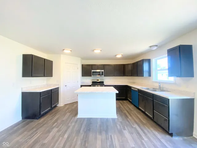 $259,000 | 2017 Sandhill Drive, Seymour, IN 47274