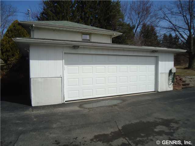 250 Basket Road Webster, NY 14580 - Photo 3 of 6 Garage