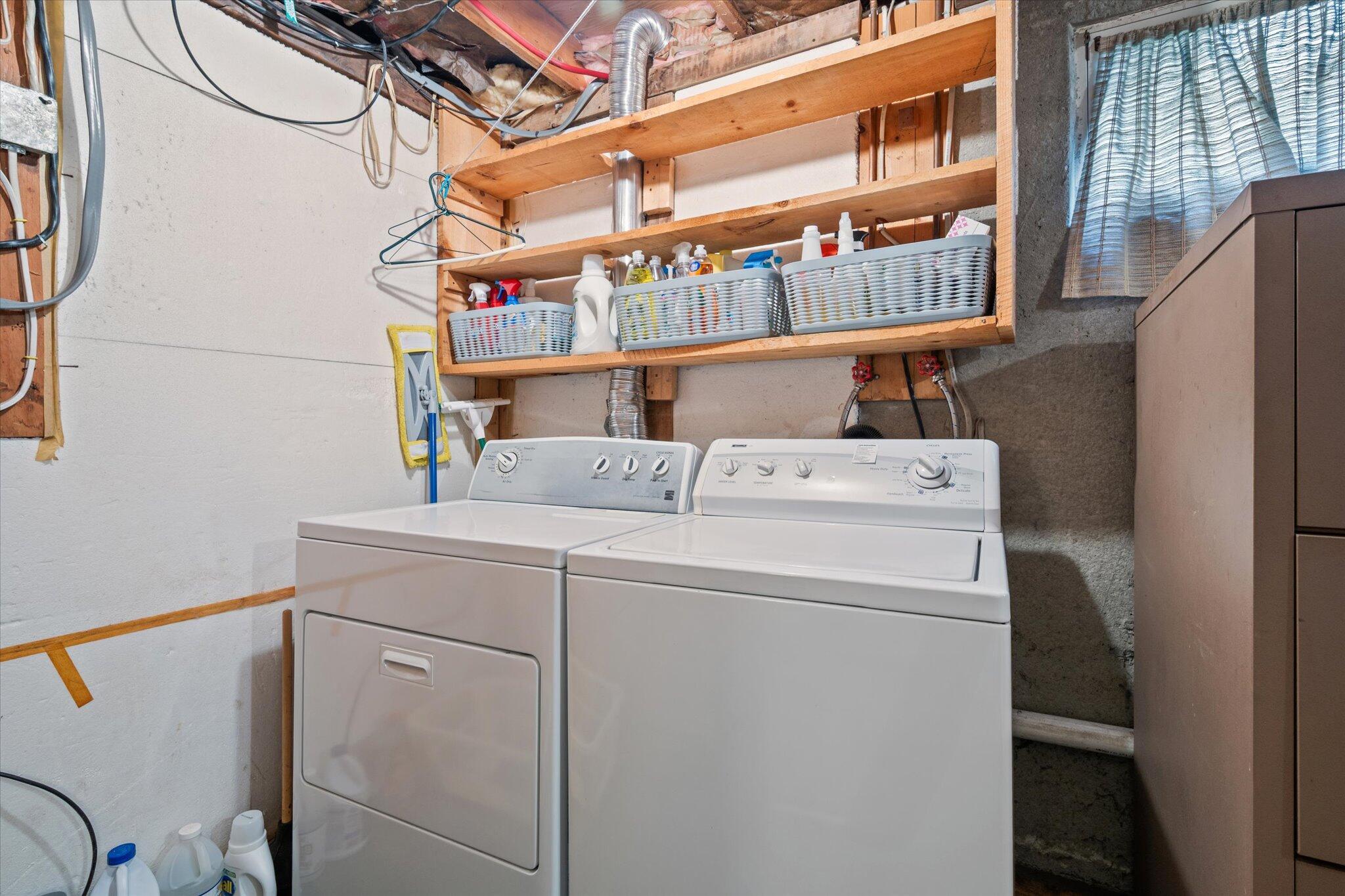 451 Levenseller Road Holden, ME 04429 - Photo 32 of 63 28-Laundry