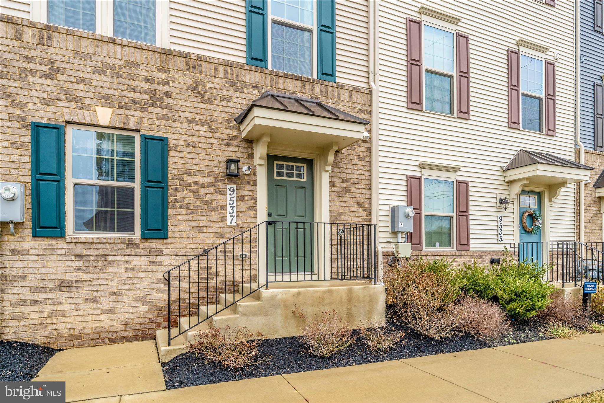 9537 Tall Oaks Road Montgomery Village, MD 20886 - Photo 2 of 53 a front view of a house