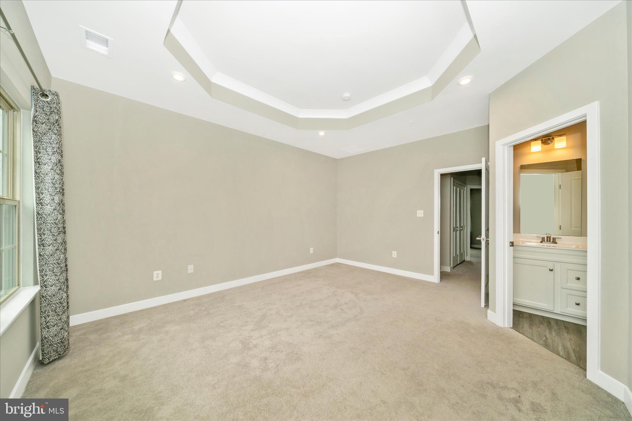 9537 Tall Oaks Road Montgomery Village, MD 20886 - Photo 27 of 53 a view of an empty room
