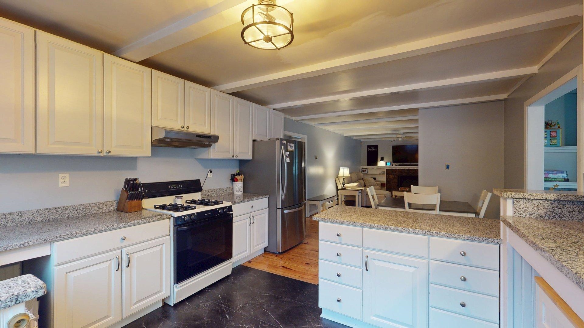 66 Litchfield Road Londonderry, NH 03053 - Photo 13 of 47 Gallery Image 13