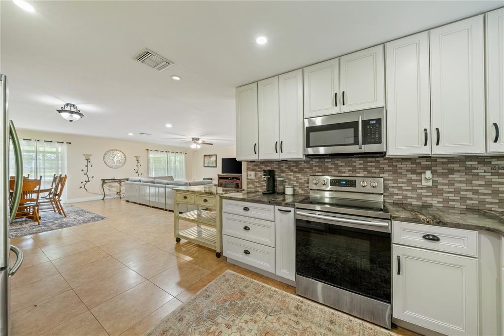 5246 Mayapple Circle Orlando, FL 32821 - Photo 14 of 50