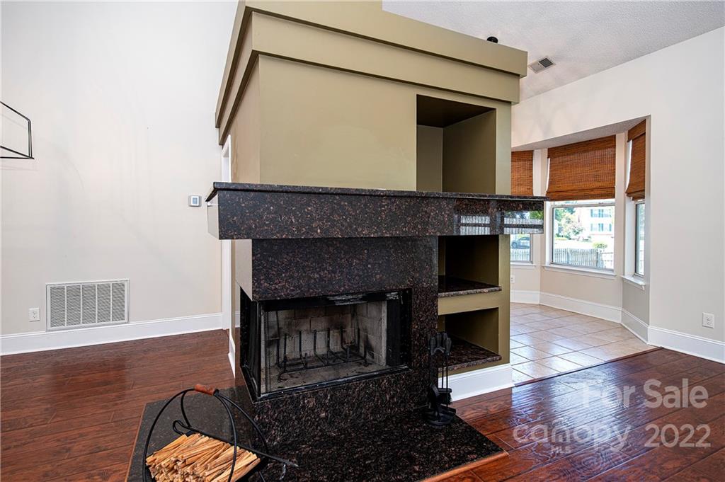 9820 Dunfries Road Matthews, NC 28105 - Photo 6 of 28 Gallery Image 6