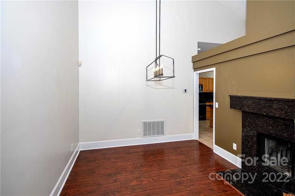9820 Dunfries Road Matthews, NC 28105 - Photo 7 of 28 Gallery Image 7