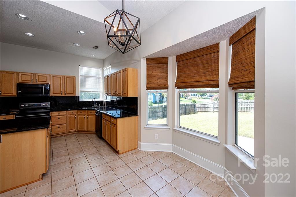 9820 Dunfries Road Matthews, NC 28105 - Photo 10 of 28 Gallery Image 10