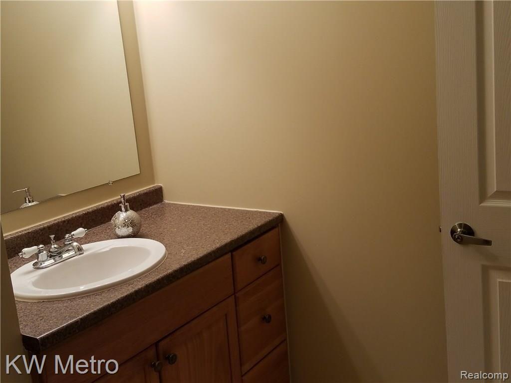 1785 Scheifle Road Walled Lake, MI 48390 - Photo 33 of 53 20180531_124749.jpg