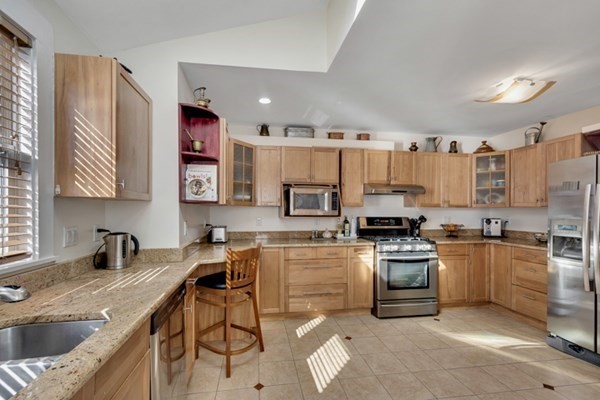 360 Ward Street Newton, MA 02459 - Photo 15 of 36