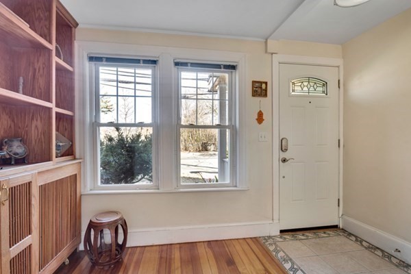 360 Ward Street Newton, MA 02459 - Photo 4 of 36