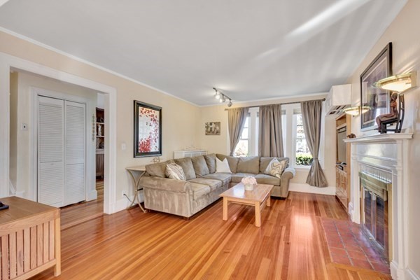 360 Ward Street Newton, MA 02459 - Photo 7 of 36