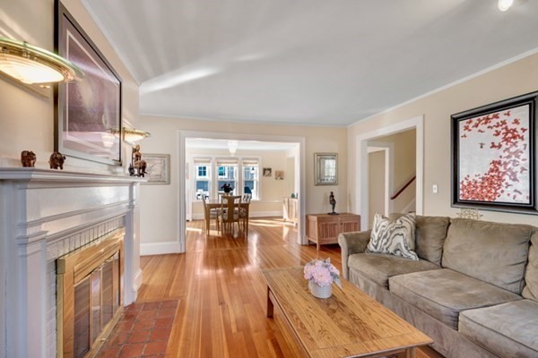 360 Ward Street Newton, MA 02459 - Photo 8 of 36