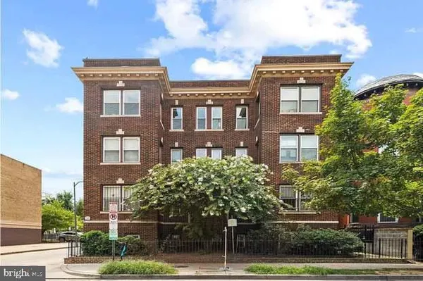 $3,475 | 1420 Harvard Street Northwest, Unit 403, Washington, DC 20009