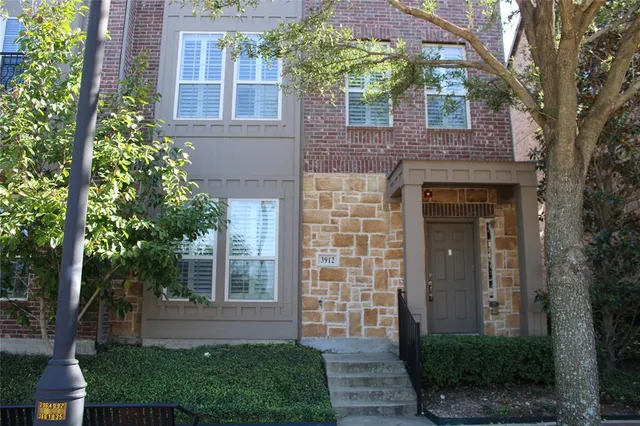 $3,395 | 3912 Asbury Lane, Addison, TX 75001