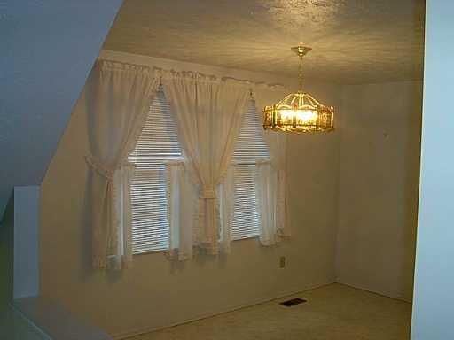 2 B Springwood Square Harwick, PA 15049 - Photo 4 of 8 Other.