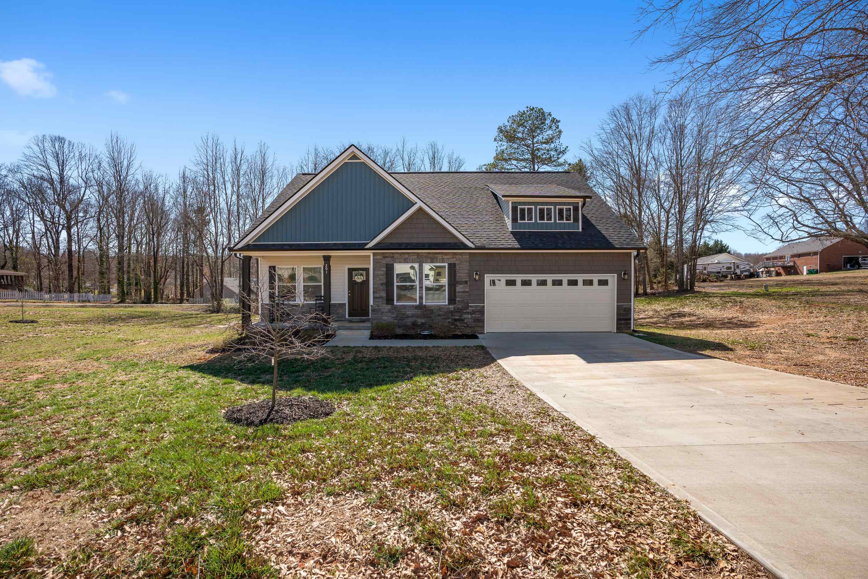 201 Shoreham Place Inman, SC 29349 - Photo 1 of 23