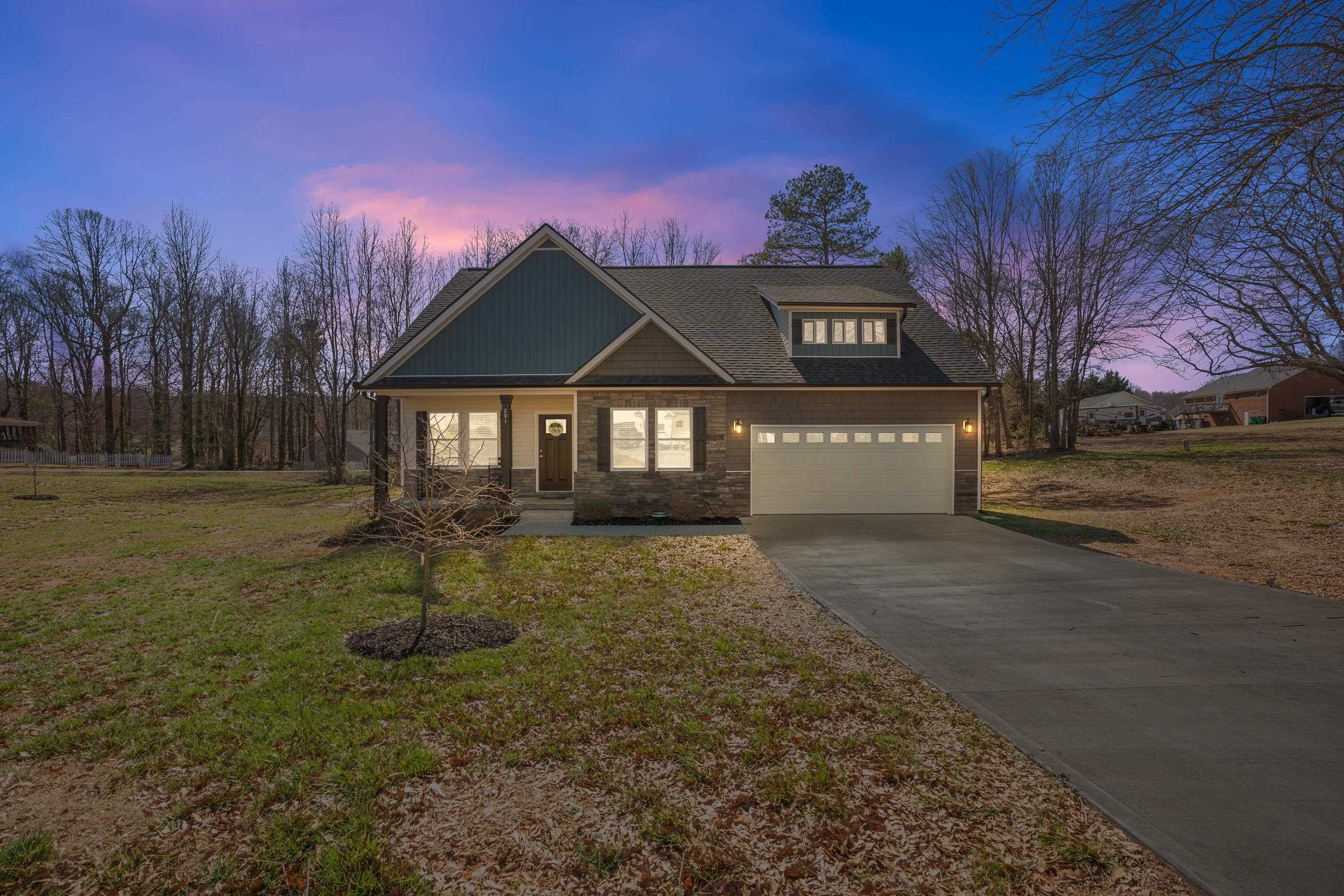 201 Shoreham Place Inman, SC 29349 - Photo 2 of 23