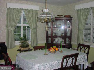 508 Upland Road Havertown, PA 19083 - Photo 3 of 4