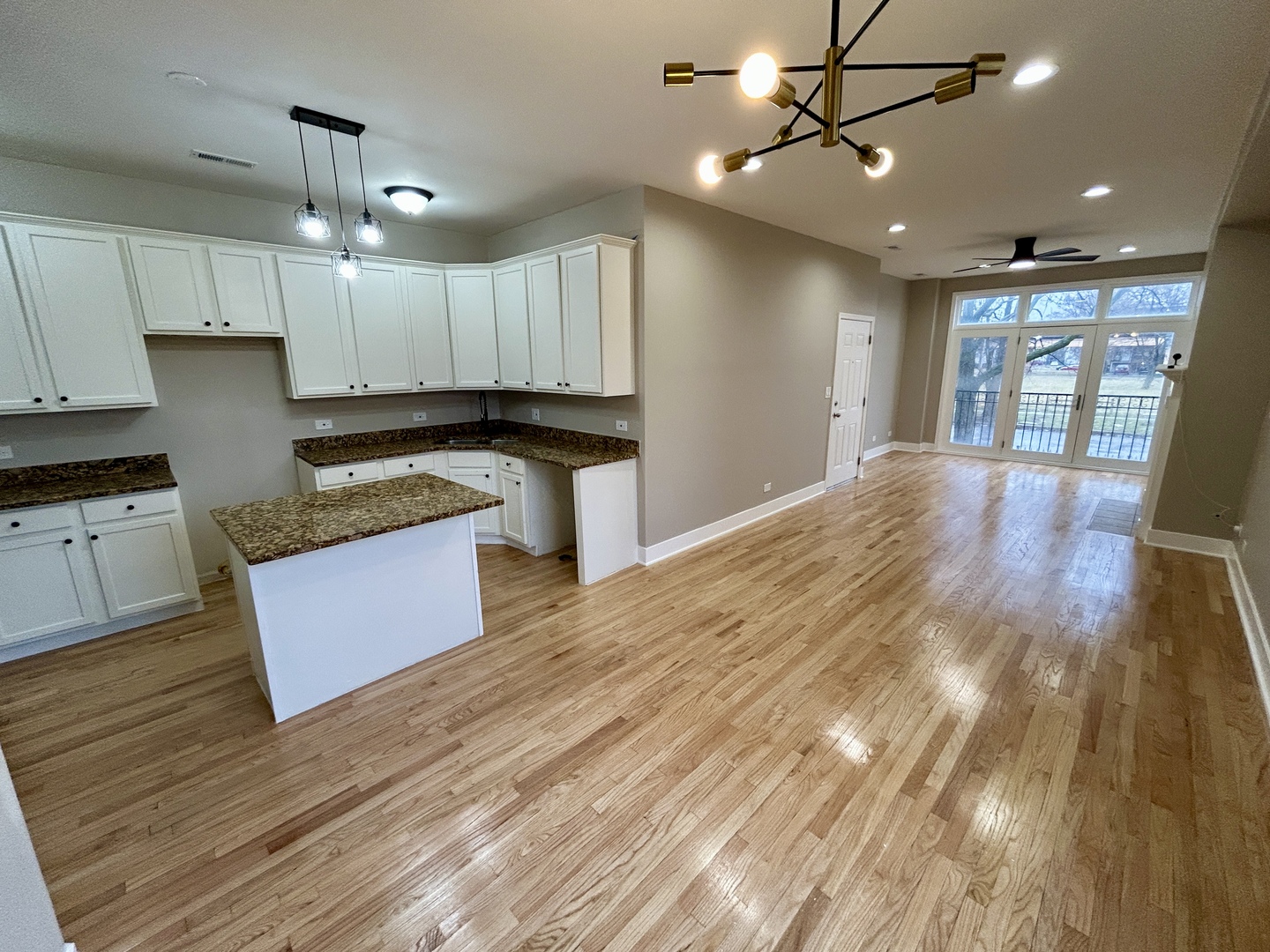 5644 South Prairie Avenue Chicago, IL 60637 - Photo 11 of 68