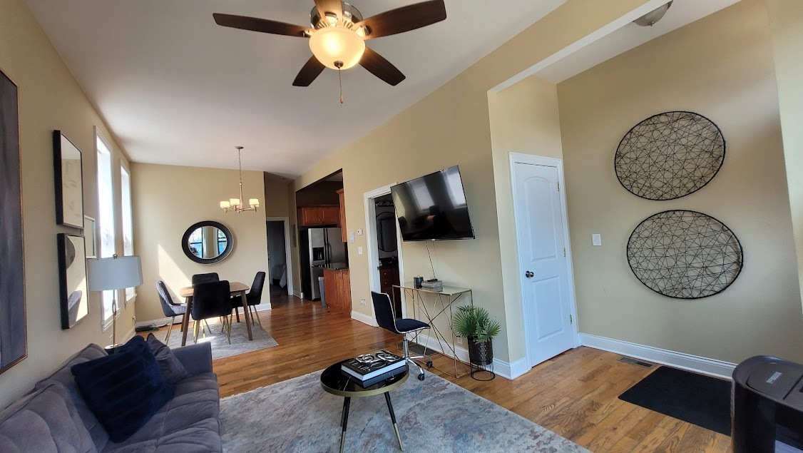 1612 West 17th Street, Unit 1 Chicago, IL 60608 - Photo 2 of 10
