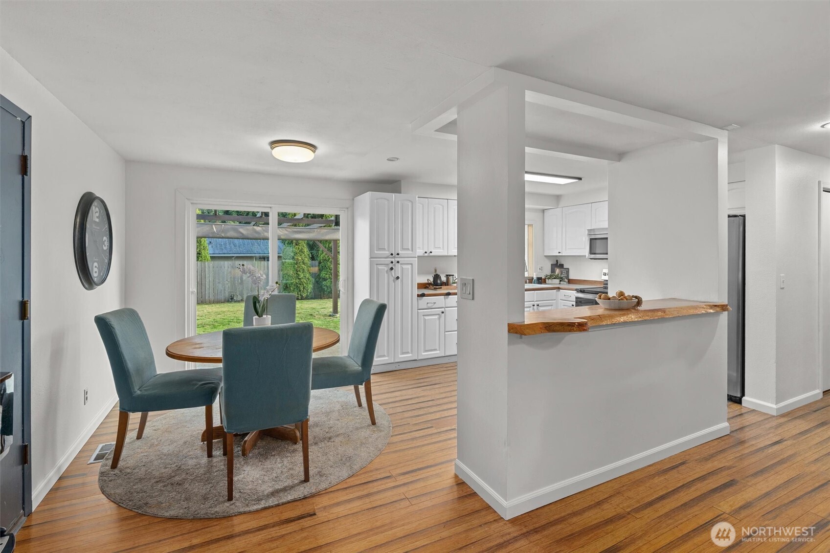 614 217th Street Southwest Bothell, WA 98021 - Photo 12 of 26