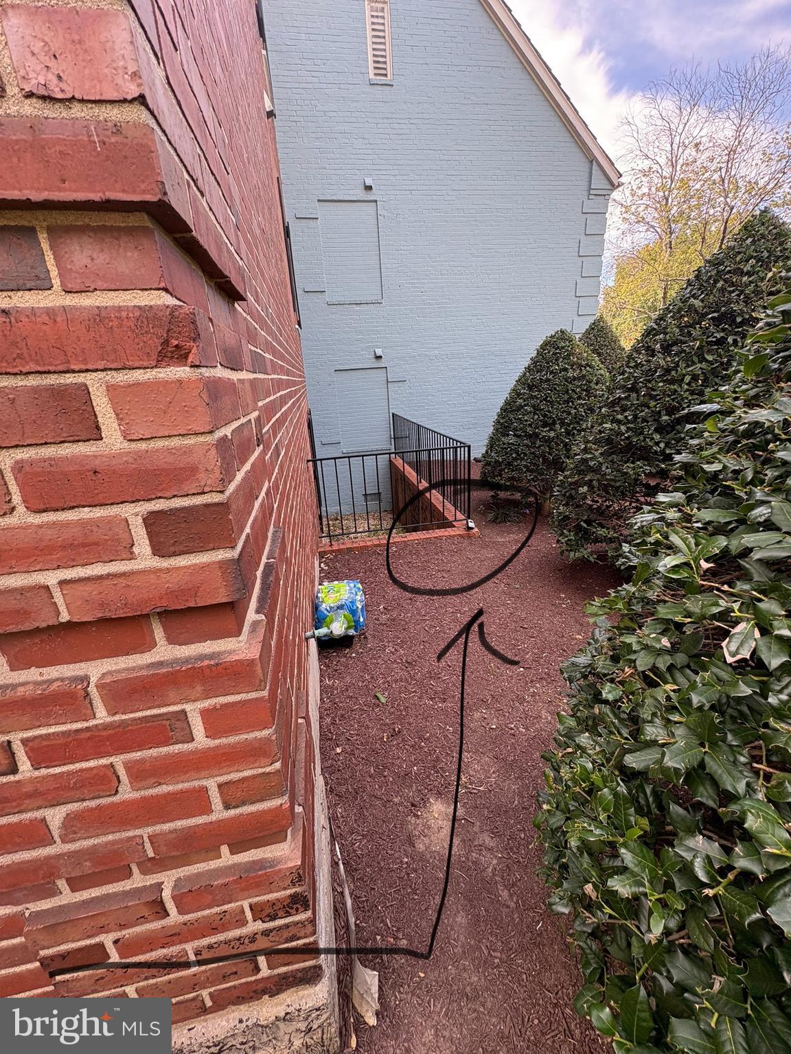 2008 38th Street Southeast, Unit 302 Washington, DC 20020 - Photo 25 of 25 a backyard of a house with seating space