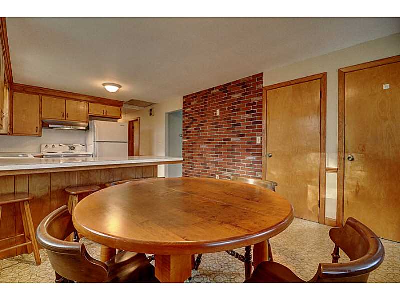 184 Hilltop Road Cumberland, RI 02864 - Photo 12 of 23 Dining Room.