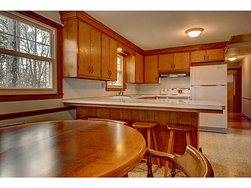184 Hilltop Road Cumberland, RI 02864 - Photo 13 of 23 Kitchen.